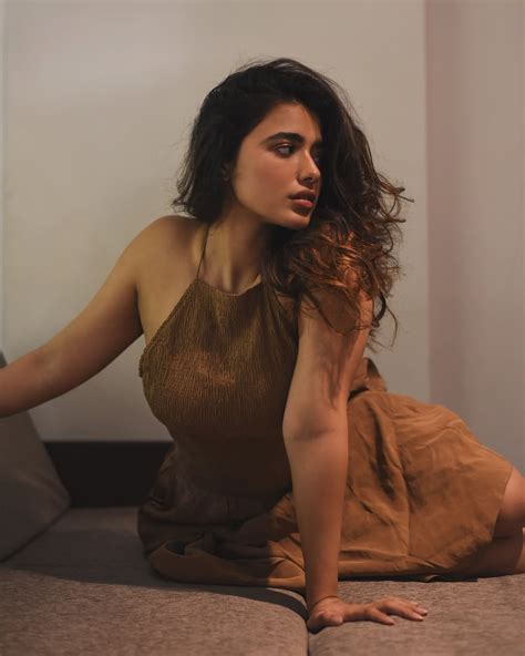 Ketika Sharma Gives Dream Girl Vibes